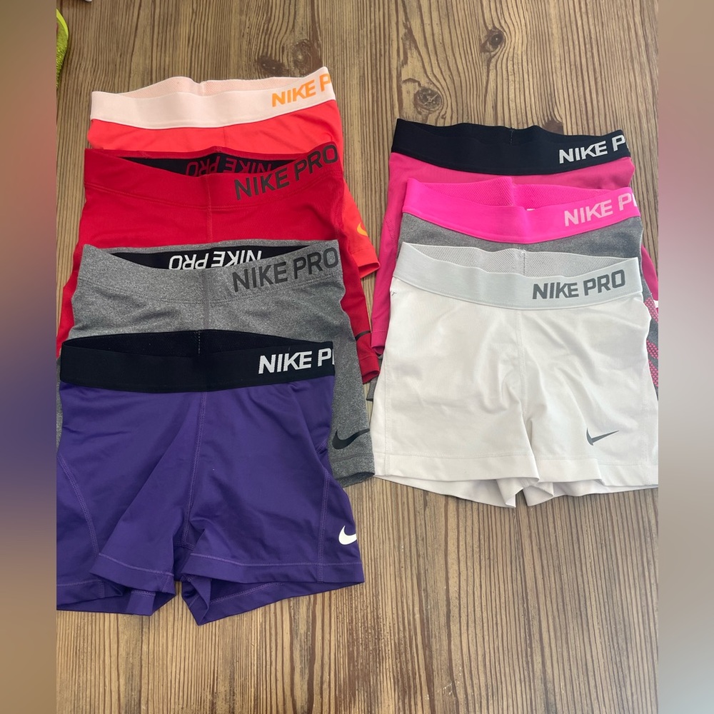 Nike pro women’s shorts XS